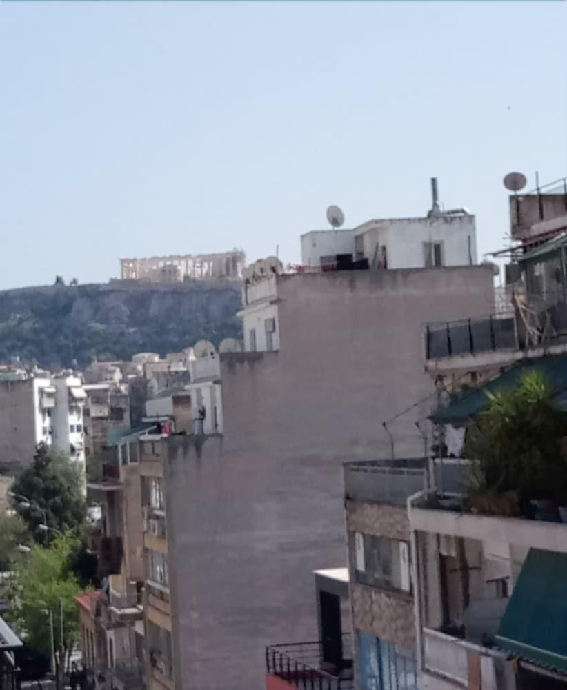 Cozy Apartment With Side View Of Acropolis Athen Eksteriør bilde